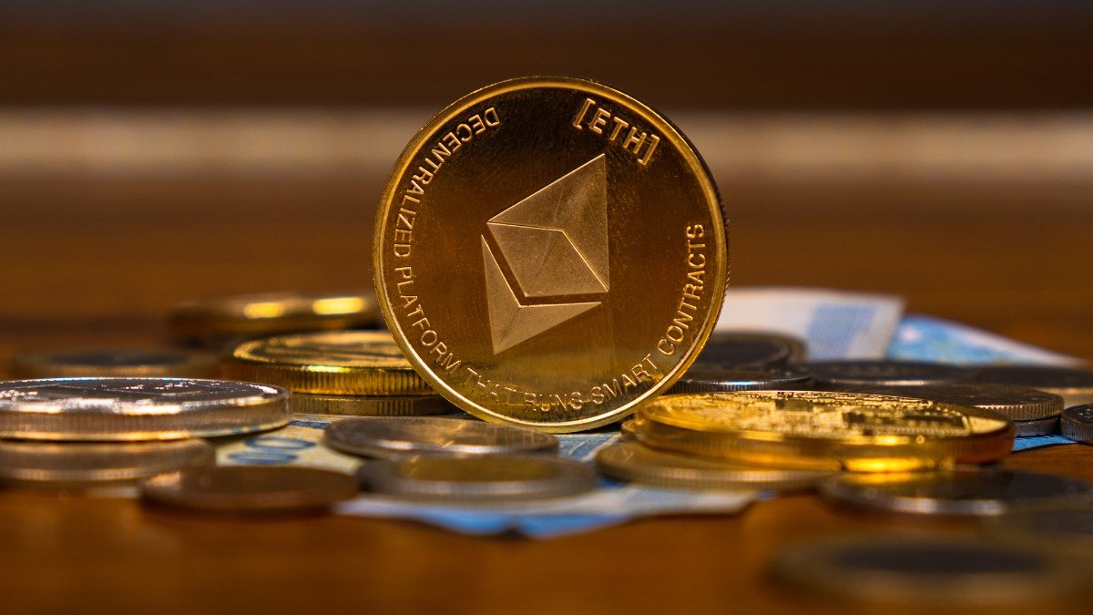 Ethereum (ETH) Reached $3000 - Should You Invest or Wait?